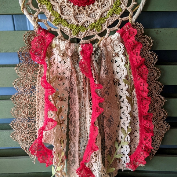 NWT Handcrafted Shabby Chic Dream Catcher - Picture 3 of 6